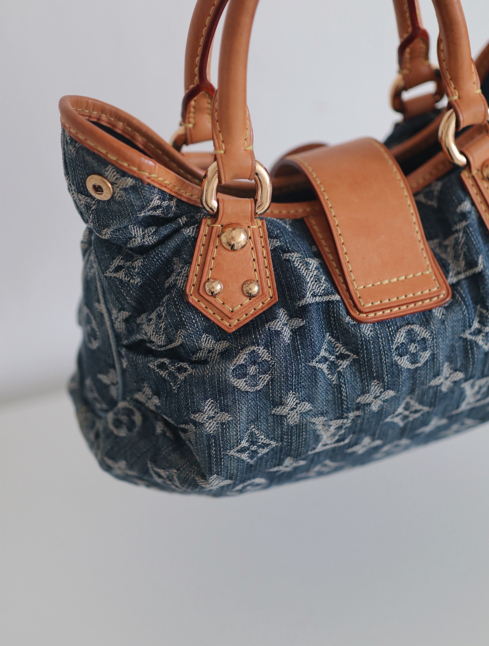 Louis Vuitton by Marc Jacobs Monogram denim XL bag from 2007 On webstore  search for AO20345 ▶︎Free Shipping Worldwide✈️…